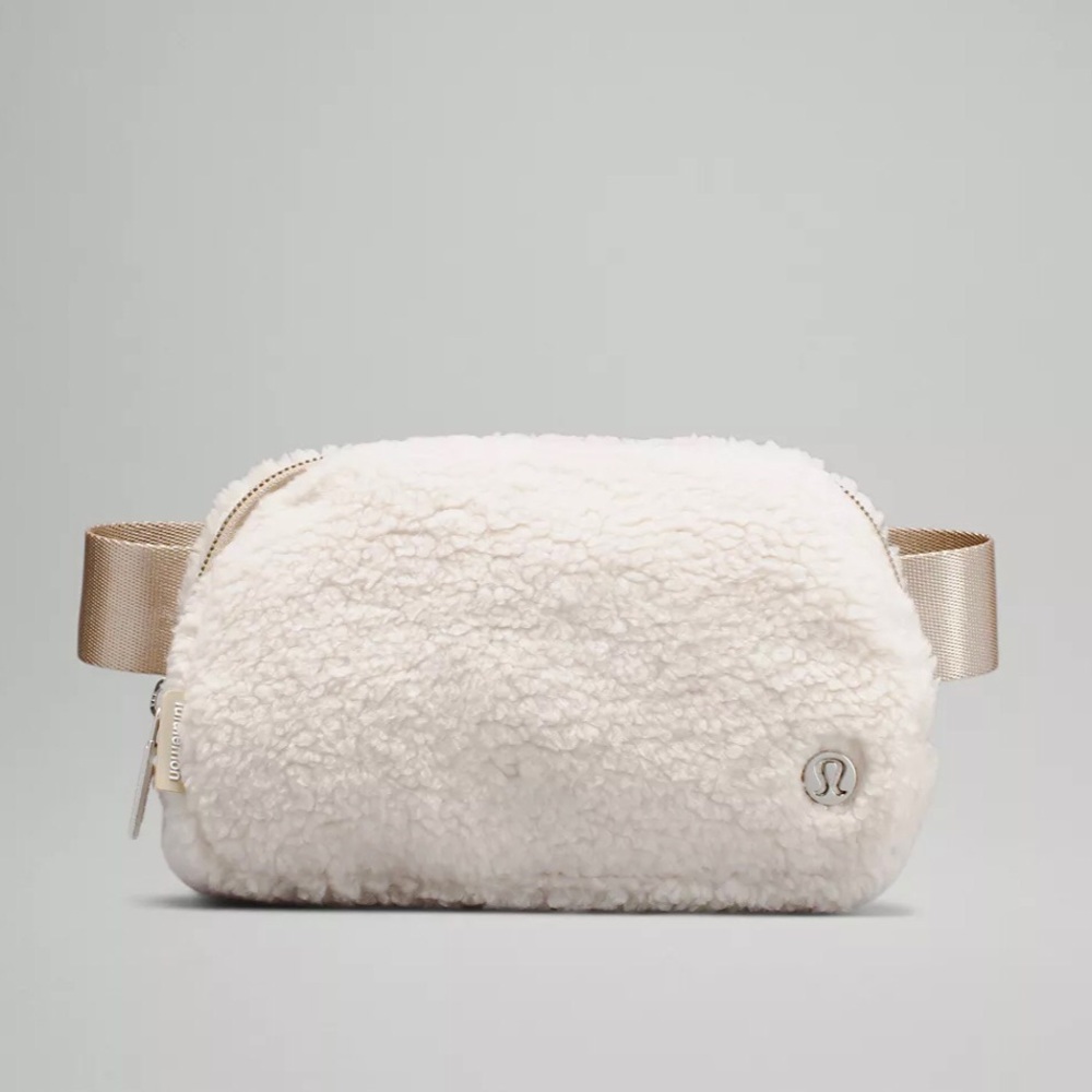 Lululemon 2022 Fleece Everywhere Belt Bag in Natural Ivory/Trench (NWT)